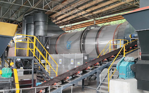 酒糟烘干機運行現場